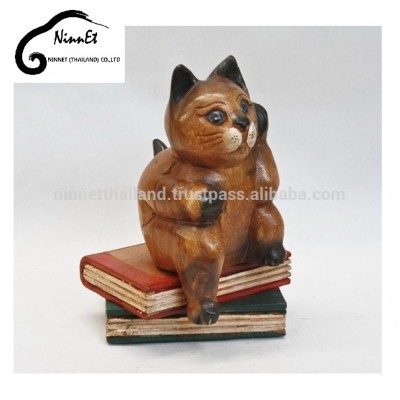 Wood carving cat